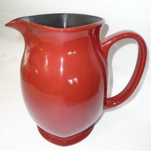 Corelle HEARTHSTONE CHILI RED PITCHER 8 3/4 Black Stoneware Drink Beverage 88-oz
