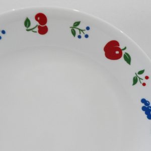 NEW Corelle BERRIES & CHERRIES 10 1/4 DINNER PLATE Red Blue Americana Fruit