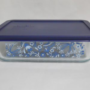 Pyrex PRAIRIE GARDEN 6 Cup RECTANGULAR Food Storage Container Floral BLUE Cover