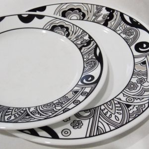 *NEW Corelle Vive NOUVEAU Choose: DINNER or LUNCH PLATE Black Grey White Paisley