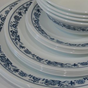 NEW 16-pc Corelle OLD TOWN BLUE DINNERWARE SET Dinner Lunch PLATES 18-oz BOWLS