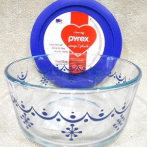 PYREX 4 Cup BLUE GARLAND Glass Storage Bowl & Plastic Cover / Holiday Snowflakes