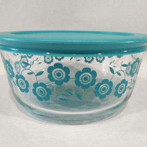 New PYREX 4 Cup TURQUOISE DAISY Glass Storage Bowl & Cover / Spring Blue Daisies