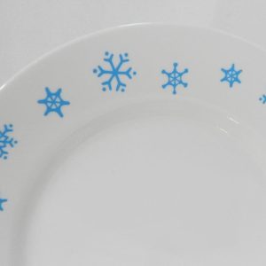 1 Corelle BLUE SNOWFLAKES 10.75 DINNER PLATE / Wide Rim Winter Snow